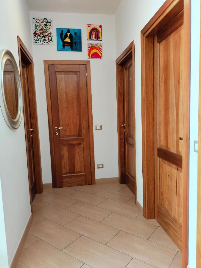 Sunnyside Accademia Apartment ลีวอร์โน ภายนอก รูปภาพ