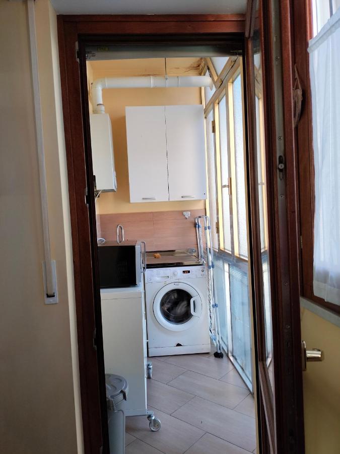 Sunnyside Accademia Apartment ลีวอร์โน ภายนอก รูปภาพ