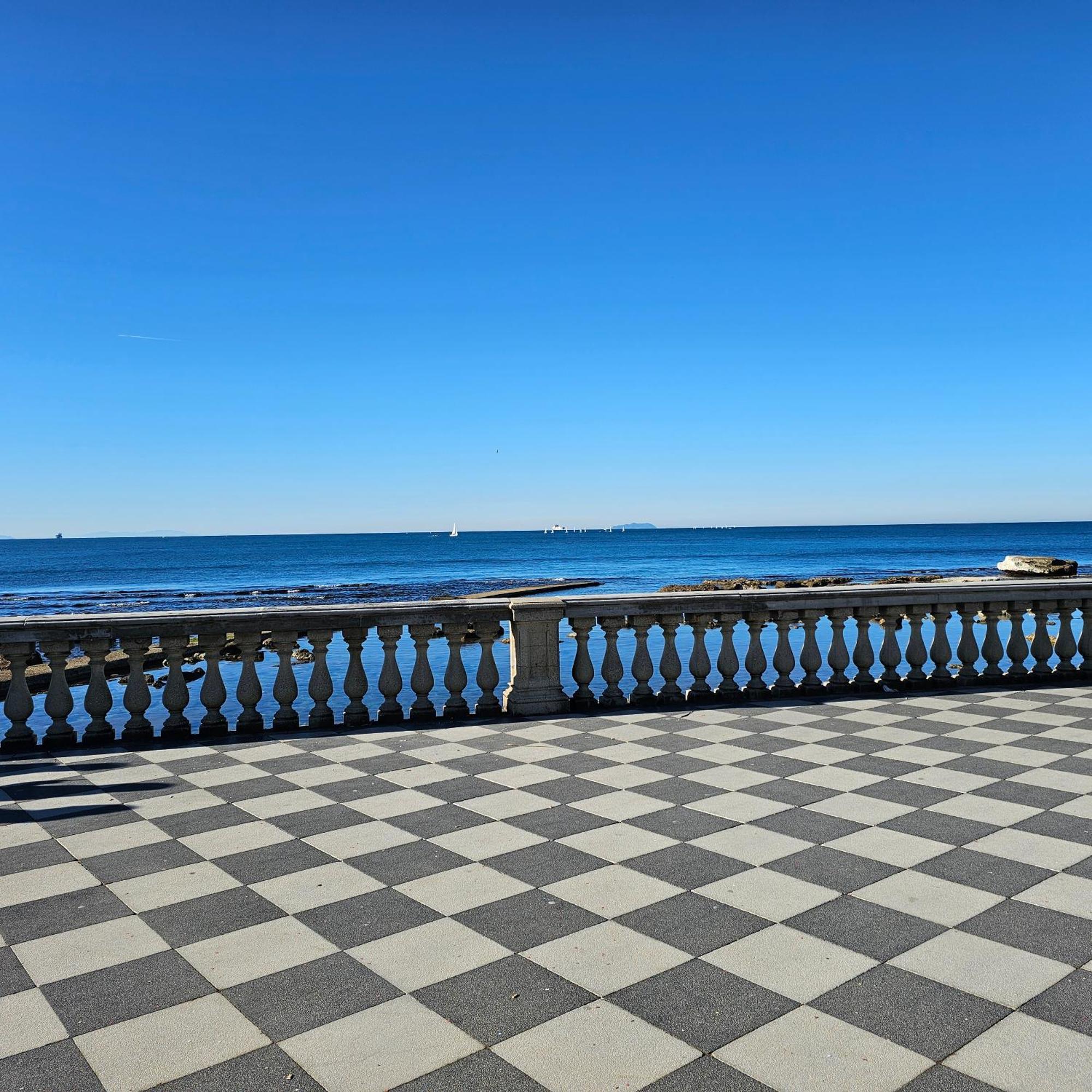 Sunnyside Accademia Apartment ลีวอร์โน ภายนอก รูปภาพ